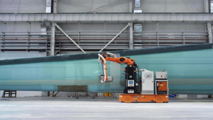 觀“湘”門丨加“數(shù)”前行，探秘蓮城“智造” 企業(yè)孵化的數(shù)字引擎